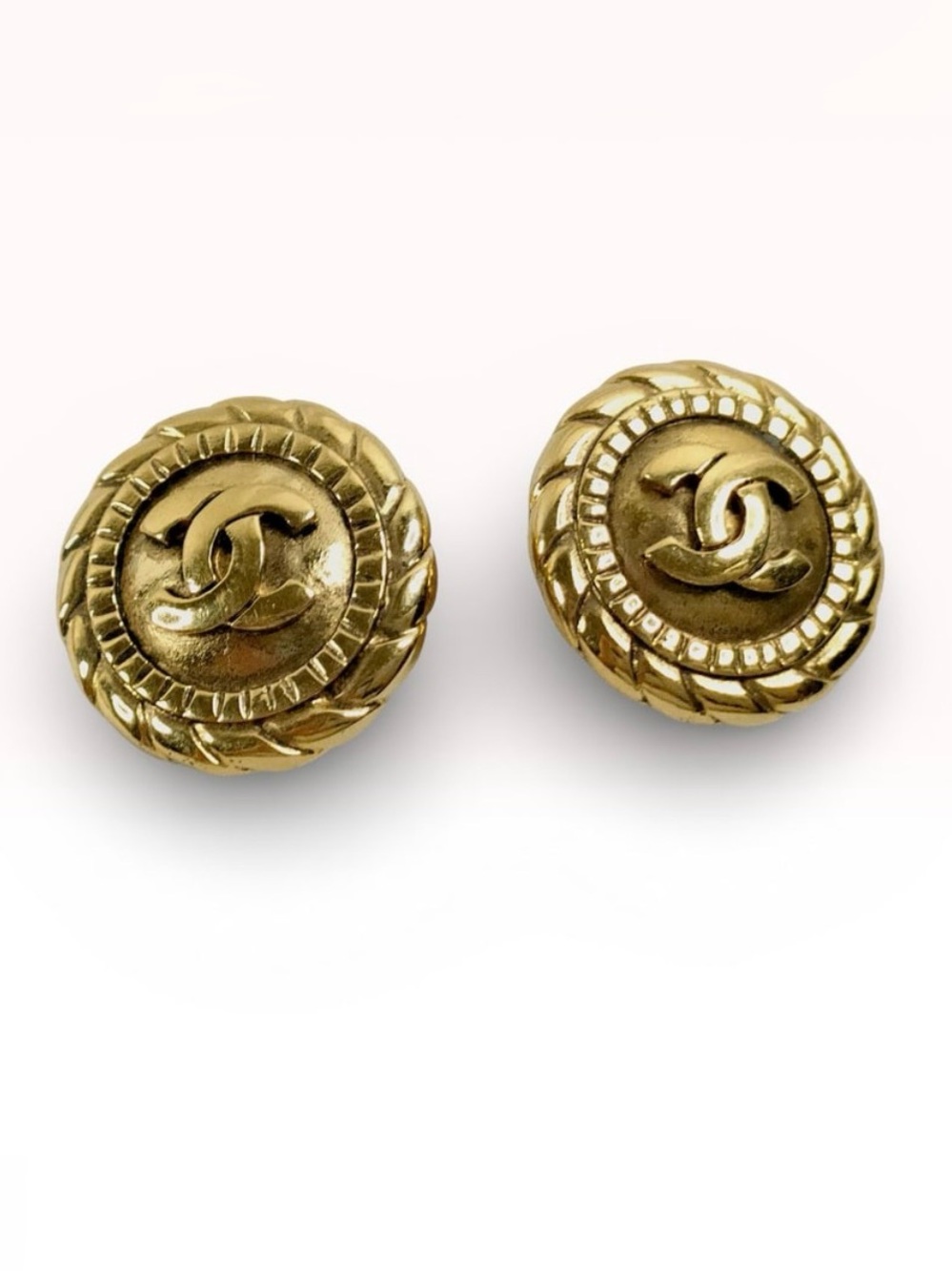 A Pair of Vintage Chanel Gold-Tone CC Medallion Button Clip-On Earrings - Picture 1 of 10